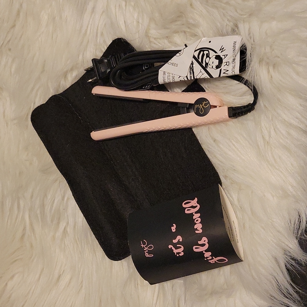 Pyt its a girl's would hair iron